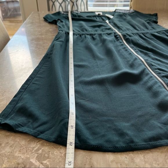 Twik emerald green short sleeve zipper front dress size medium - Picture 10 of 11